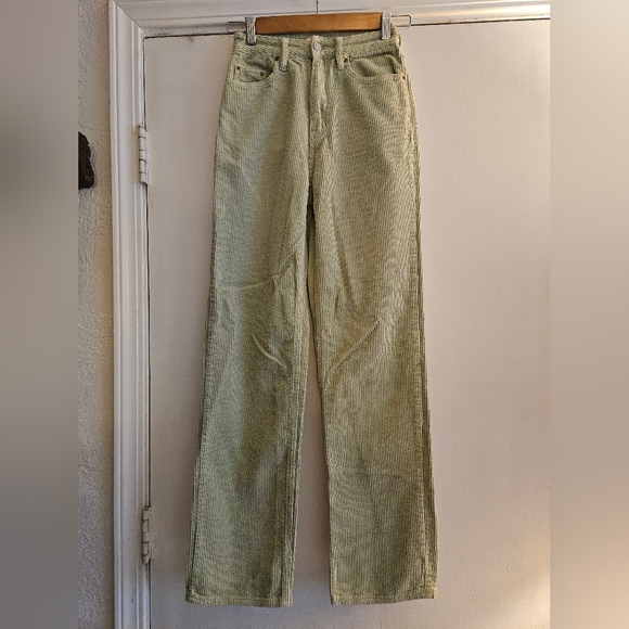 PacSun Pants - PacSun 90s Boyfriend Cut Women's Green Corduroy Pants Size 23